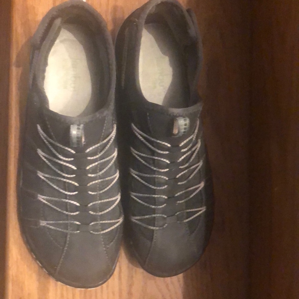 Preowned Women’s Jambu shoes 7 M excellent